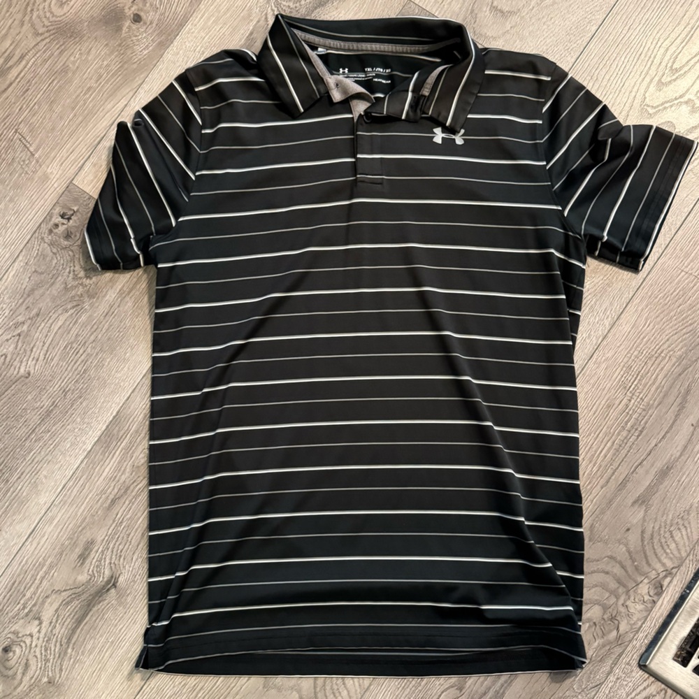 Under Armour boys YXL Black Striped Shirt
